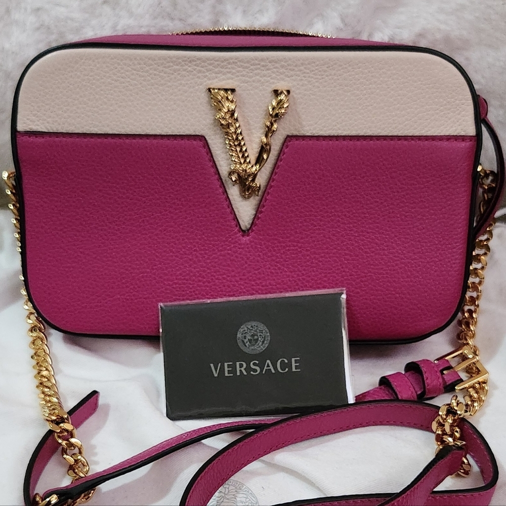Crossbody handbag
